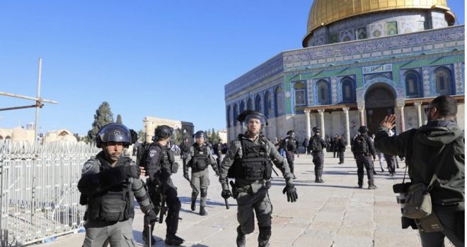 Settlers Renew Storming of Al-Aqsa Mosque