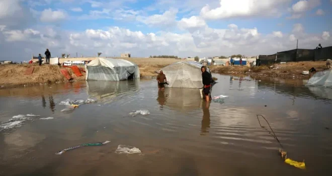Civil Defense: Gaza Flooded in Two Hours, Entire Family Drowned by Heavy Rains