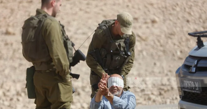 Israeli Enemy Forces arrest ambulance crew, 6 palestinians in West Bank