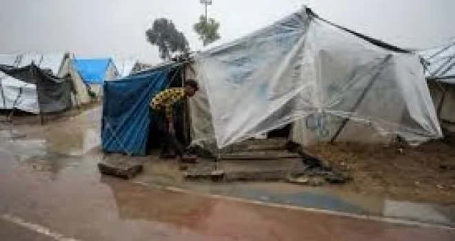 Khan Younis mayor: Evacuation of 1,000 displaced persons’ tents begins to prevent rain-related disaster