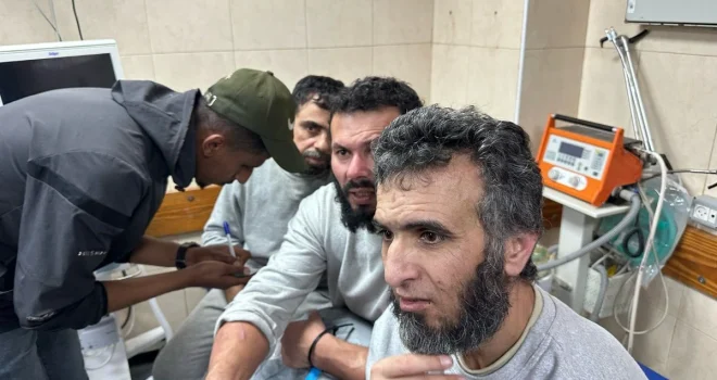 Arrival of 5 Palestinian prisoners released by Israeli enemy to Al-Aqsa Martyrs Hospital in Gaza