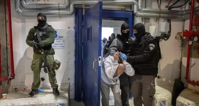 Palestine Center: One Palestinian prisoner dies, 570 arrested, including 8 women, 41 children, in Israeli prisons during November