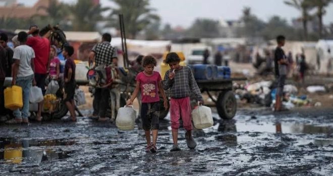 The Collapse Of The Health Environment Is Exacerbating The Spread Of Skin Diseases In Displacement Camps In Gaza.